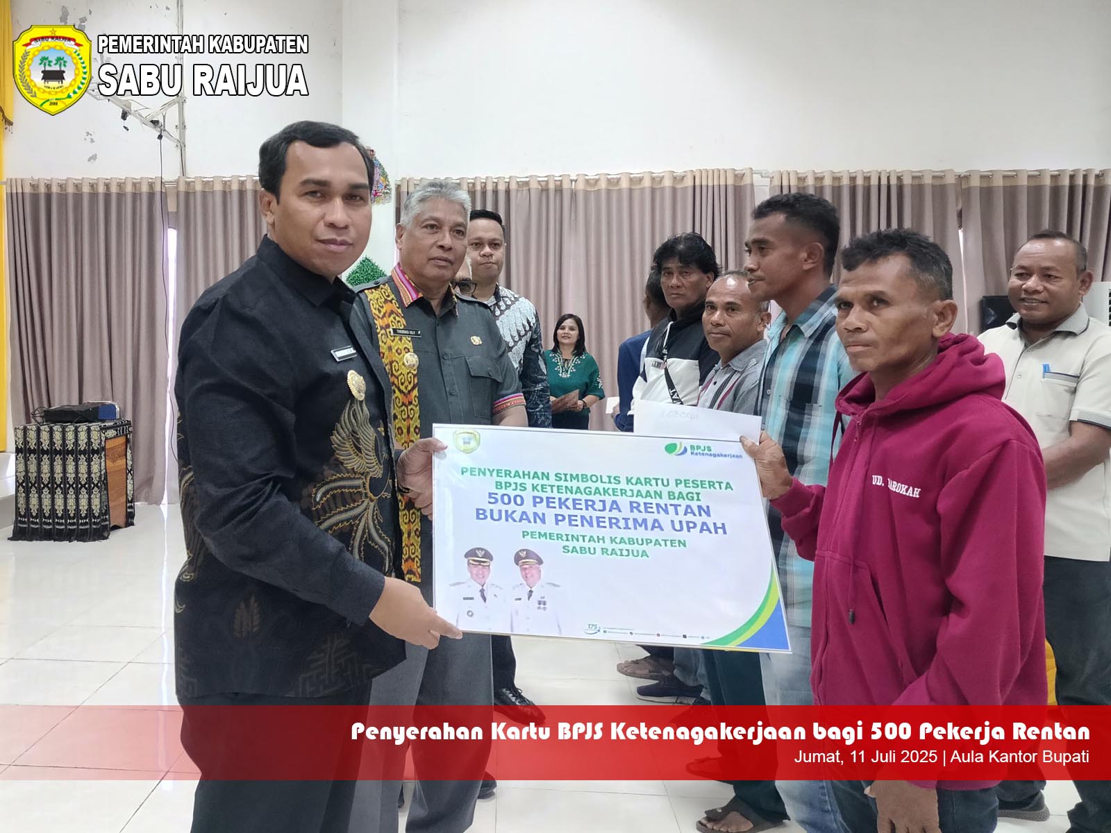 https://saburaijuakab.go.id/uploads/2025/kdh/Penyerahan Kartu BPJS jpg.jpg